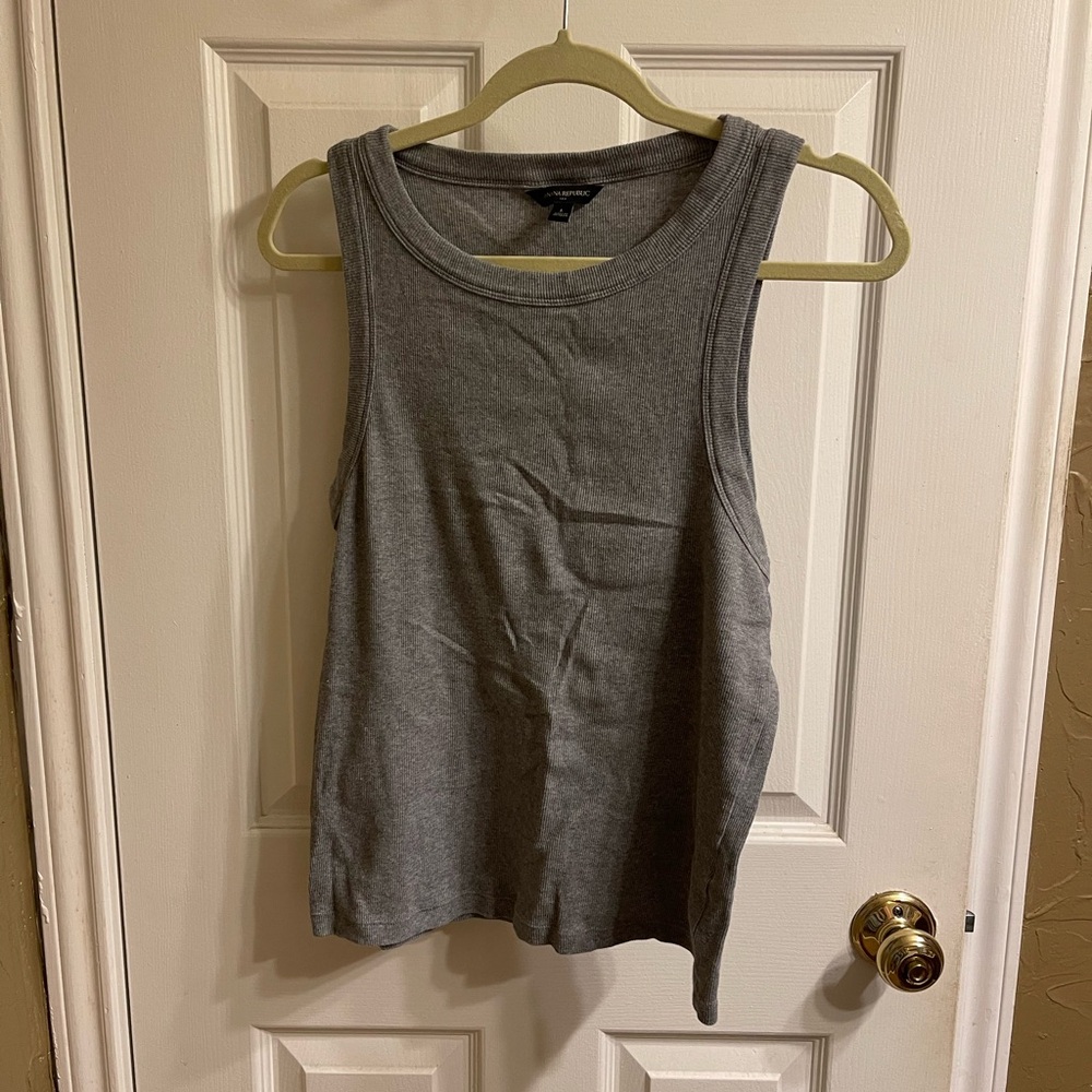 Banana Republic Ribbed Tank, Size Large, Gray.